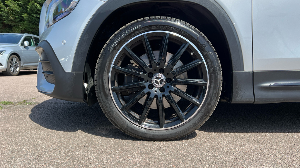 Mercedes-Benz GLB Class Suv Blue #24