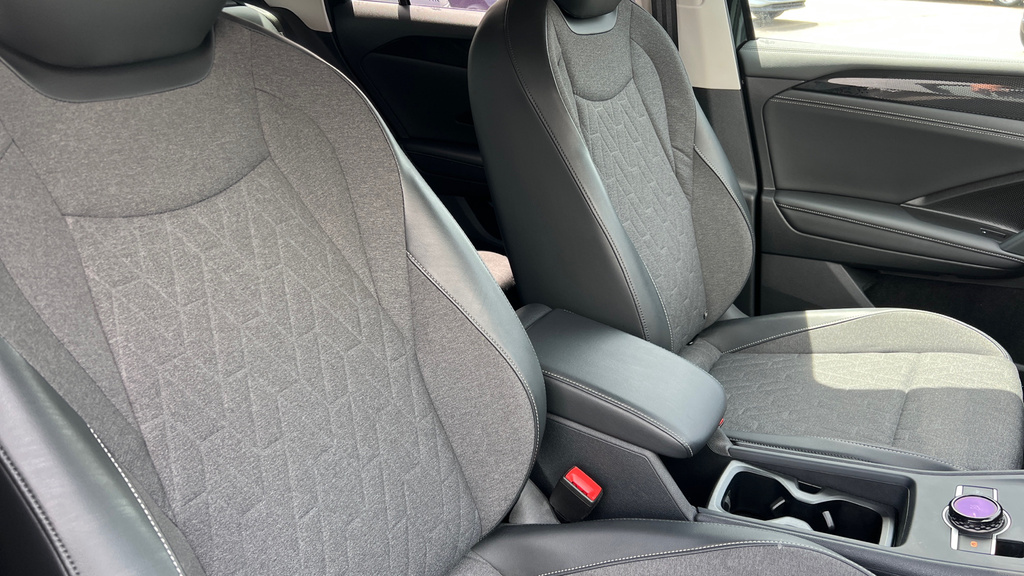 Volkswagen Tiguan Elegance Black #42