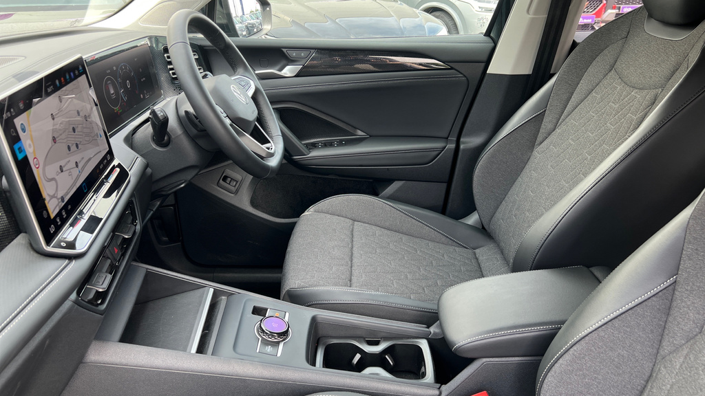 Volkswagen Tiguan Elegance Black #35