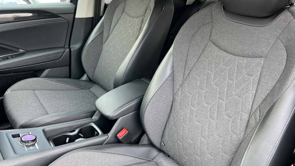 Volkswagen Tiguan Elegance Black #41