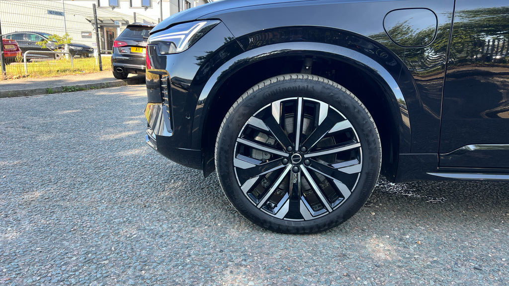 Volvo XC90 Ultra Blue #21