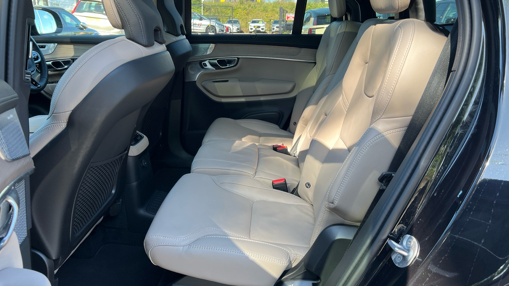Volvo XC90 Ultra Blue #16