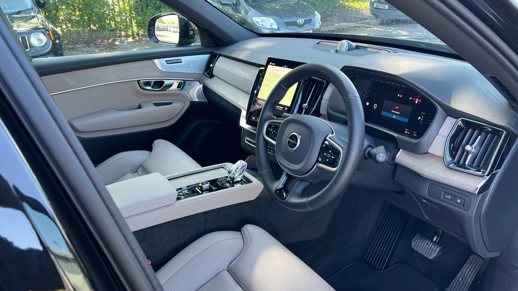 Volvo XC90 Ultra Blue #9