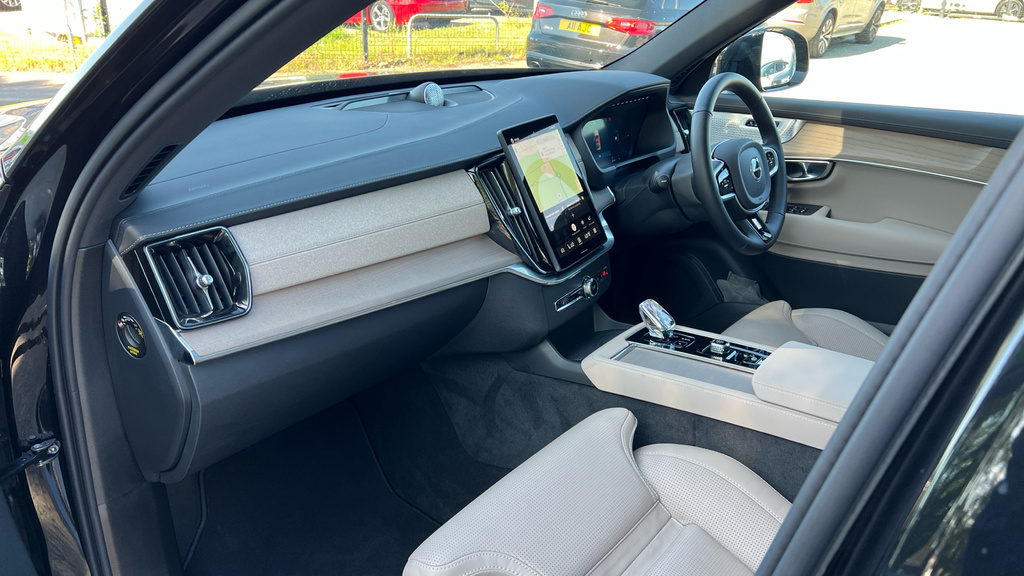 Volvo XC90 Ultra Blue #10