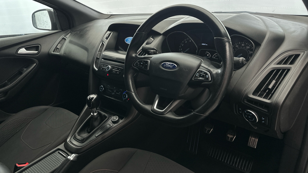 Ford Focus 1.0 Ecoboost 140 St-line Navigation White #10