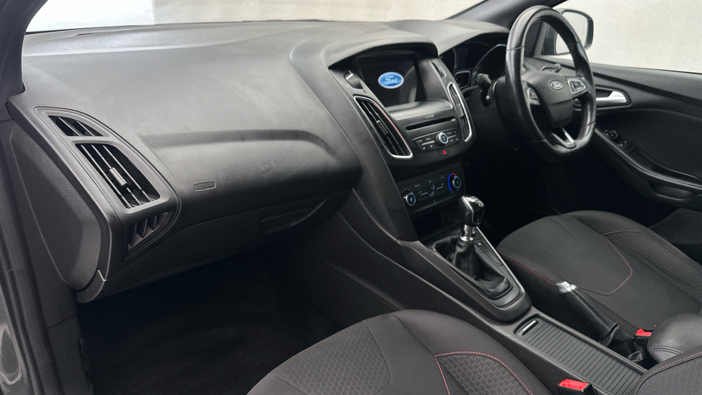 Ford Focus 1.0 Ecoboost 140 St-line Navigation White #11