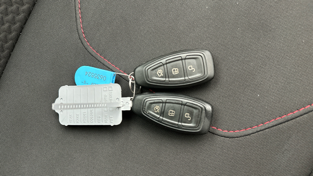 Ford Focus 1.0 Ecoboost 140 St-line Navigation White #25