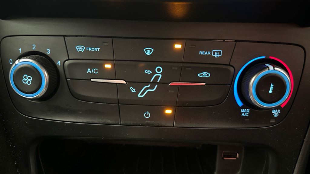 Ford Focus 1.0 Ecoboost 140 St-line Navigation White #13