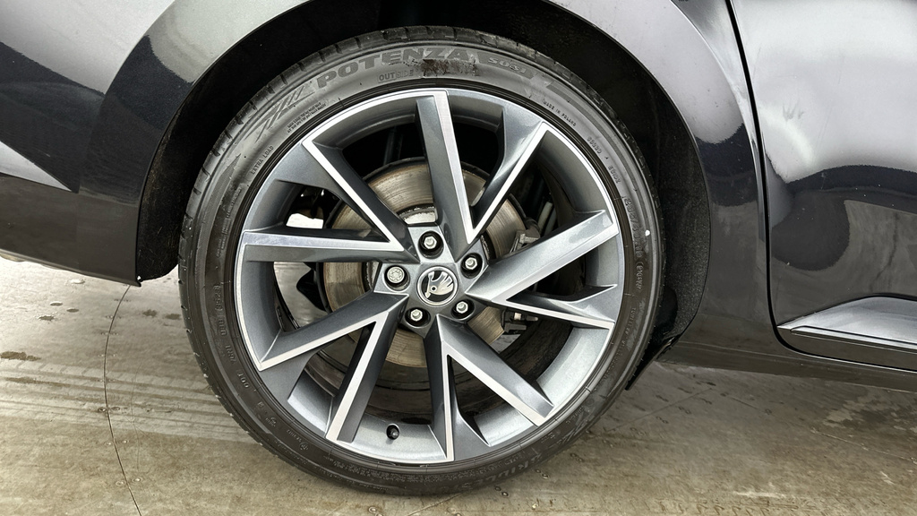 Skoda Superb Se Silver #26