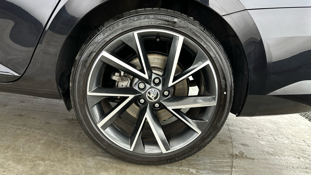 Skoda Superb Se Silver #25
