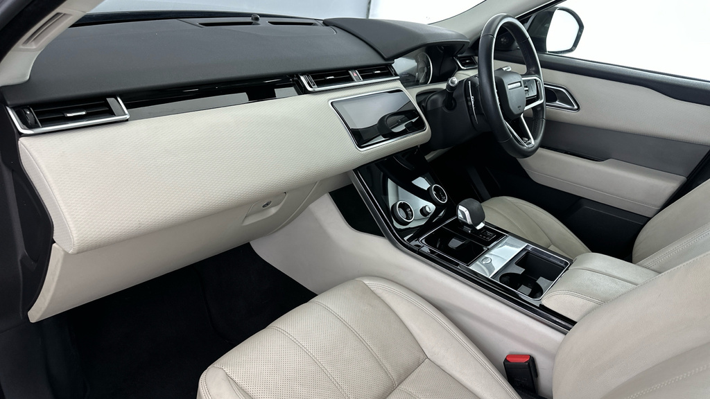 Land Rover Range Rover Velar 2.0 D200 Edition Black #11