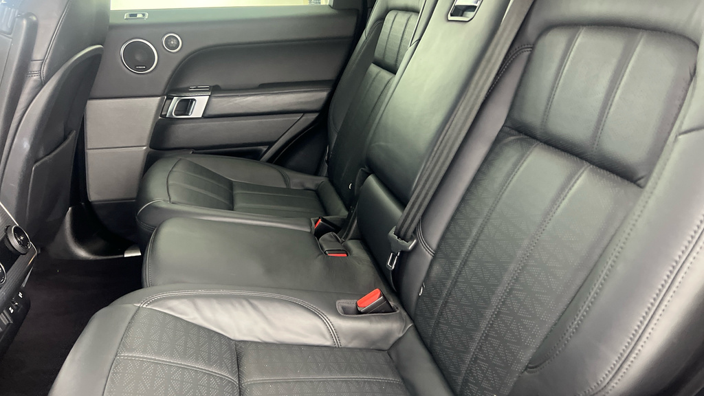 Land Rover Range Rover Sport 2.0L Hse Dynamic Black 399 Bhp Black #24