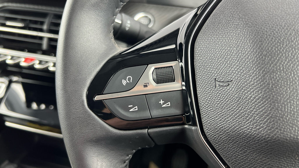 Peugeot 208 Gt White #11