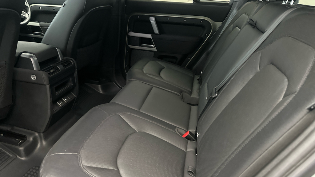 Land Rover Defender D300 Hard Top X-dynamic Hse Grey #22