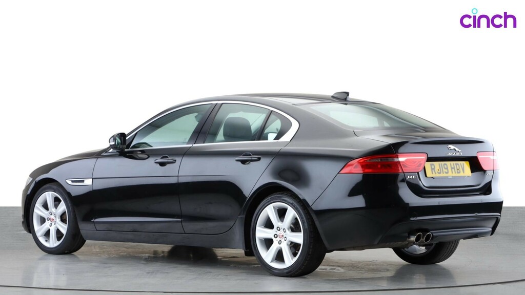 Jaguar XE 2.0 Ingenium Portfolio Red #6