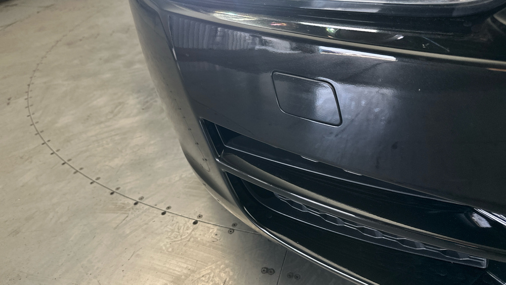Jaguar XE 2.0 Ingenium Portfolio Red #10