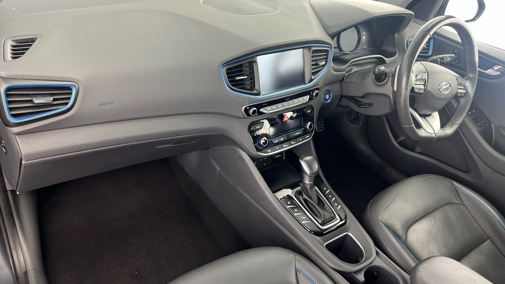 Hyundai Ioniq Hatchback White #14