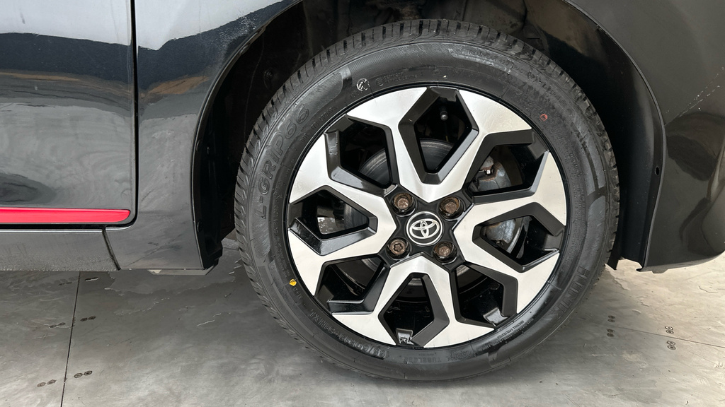 Toyota Aygo X X-play Grey #24