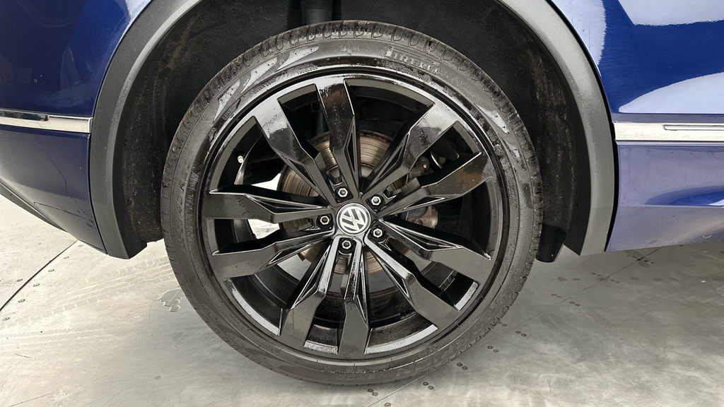 Volkswagen Tiguan Automatic Blue #26