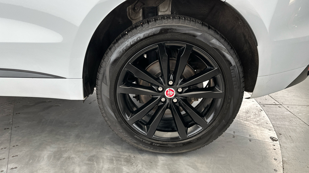 Jaguar F-Pace 2.0 D180 R-sport Blue #30