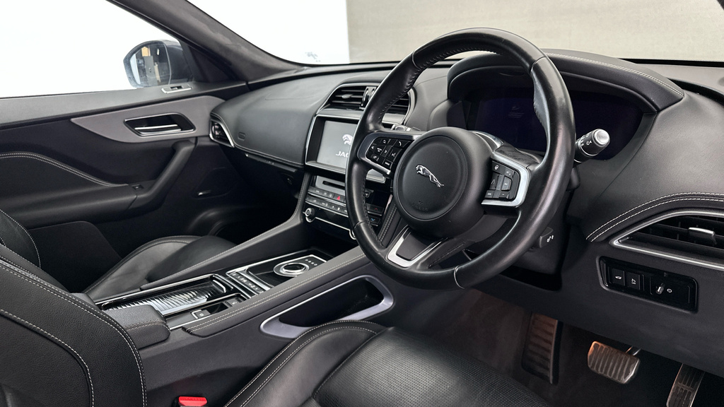 Jaguar F-Pace 2.0 D180 R-sport Blue #14