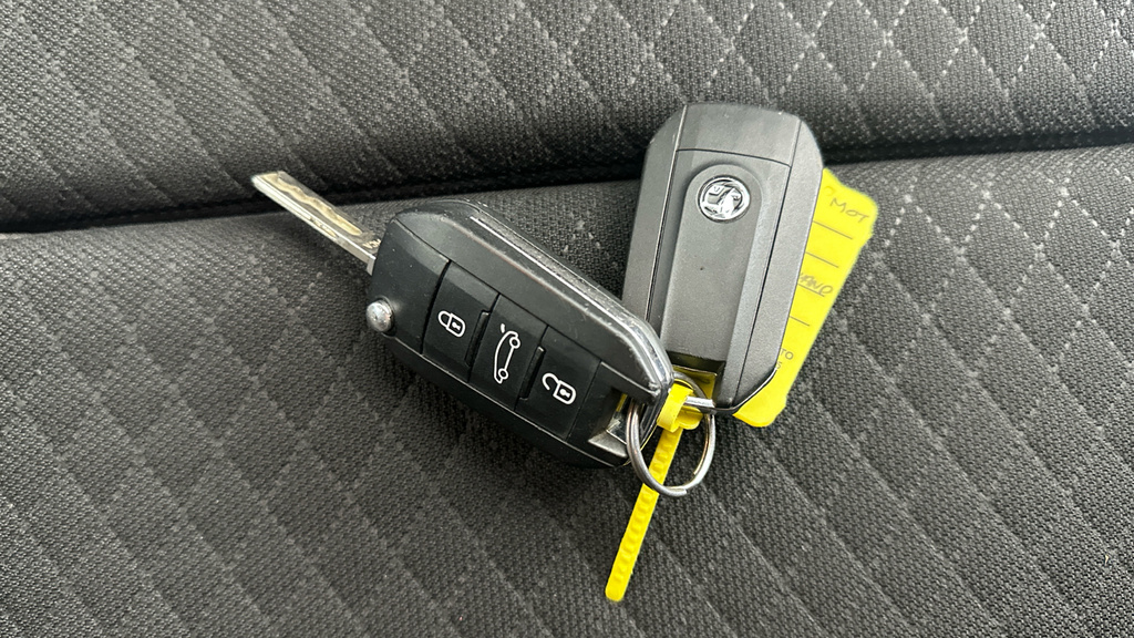 Vauxhall Grandland X Tech Line Nav Red #11