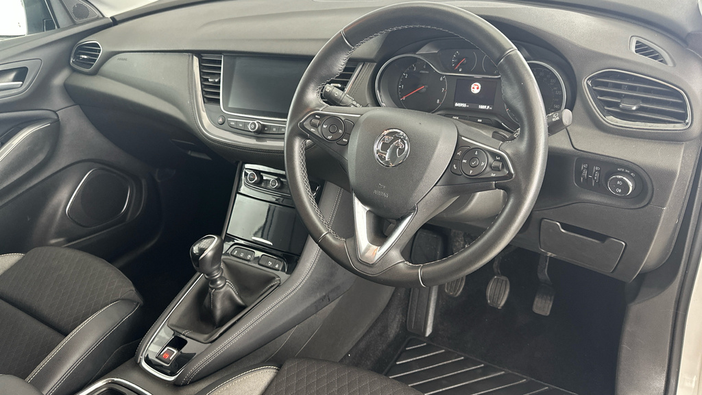 Vauxhall Grandland X Tech Line Nav Red #9