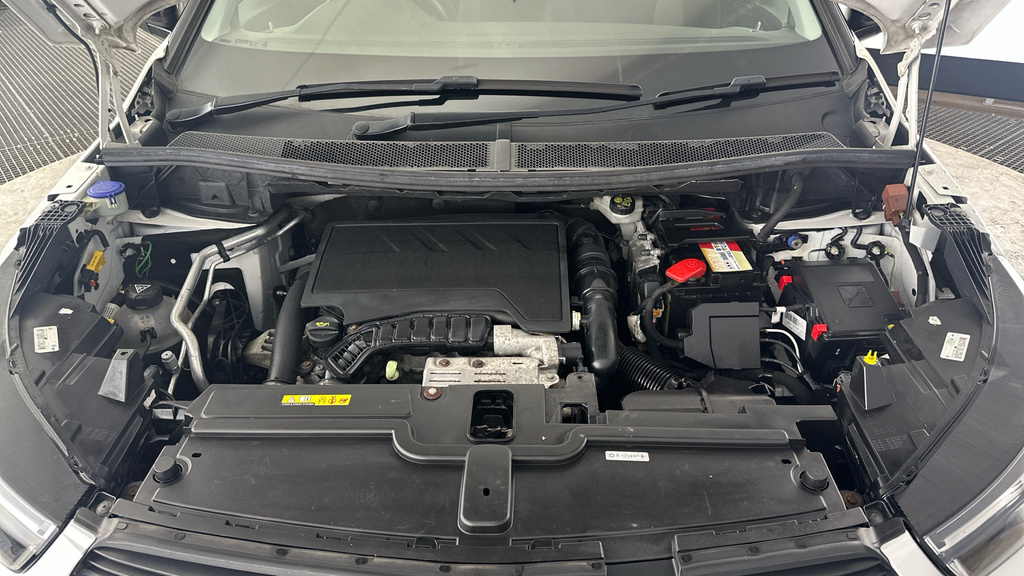 Vauxhall Grandland X Tech Line Nav Red #27