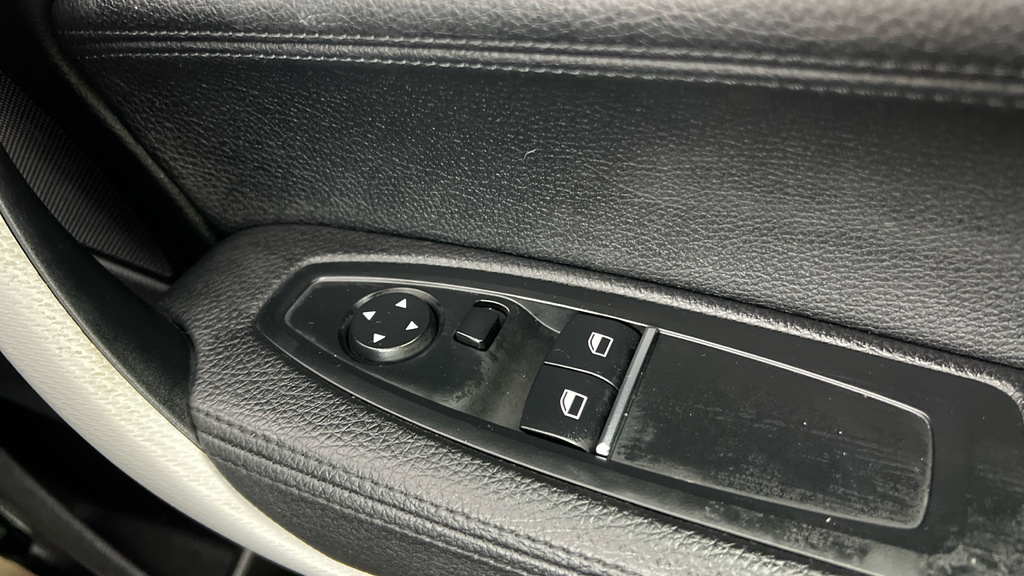 BMW 2 Series 220D Xdrive Luxury White #15