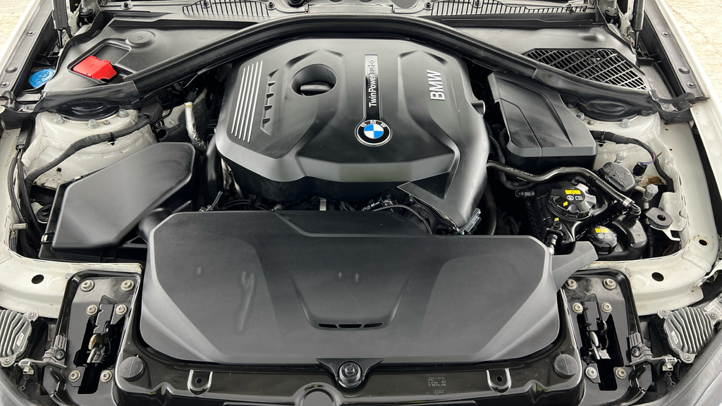 BMW 2 Series 220D Xdrive Luxury White #27
