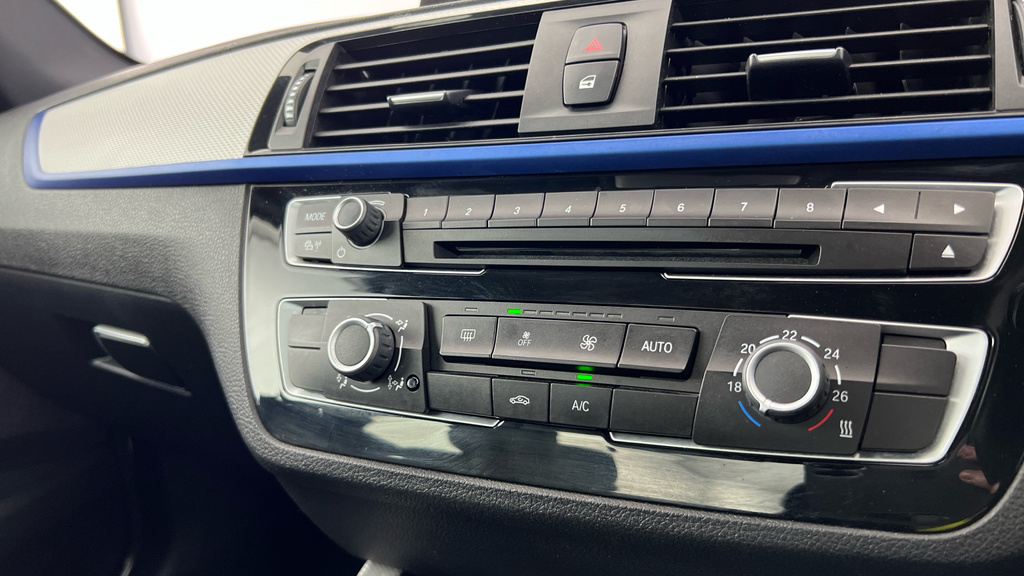BMW 2 Series 220D Xdrive Luxury White #18