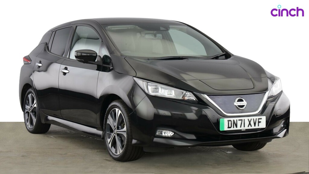 Nissan Leaf Hatchback Red #1