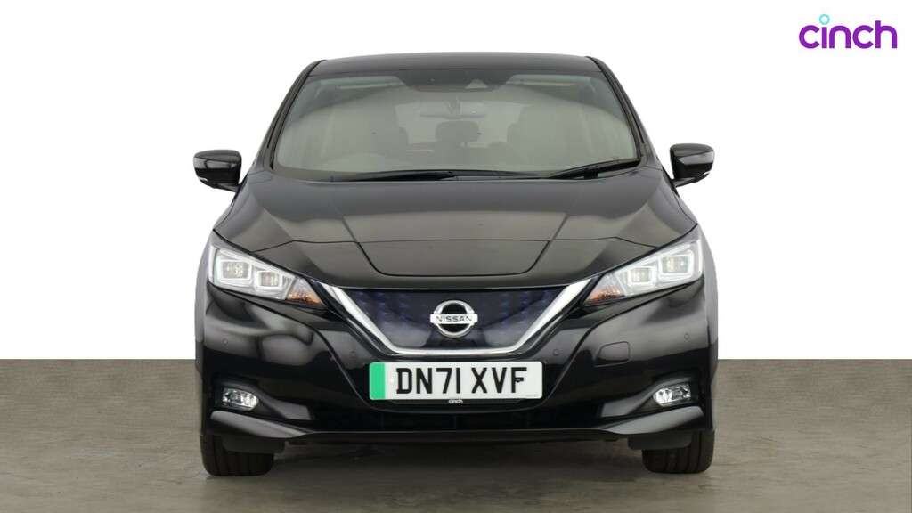 Nissan Leaf Hatchback Red #8