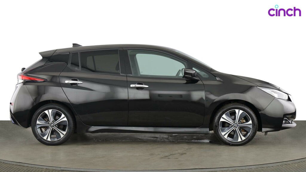 Nissan Leaf Hatchback Red #2