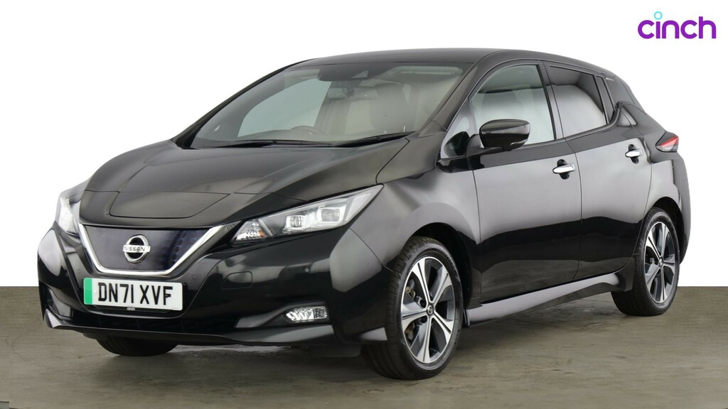 Nissan Leaf Hatchback Red #7