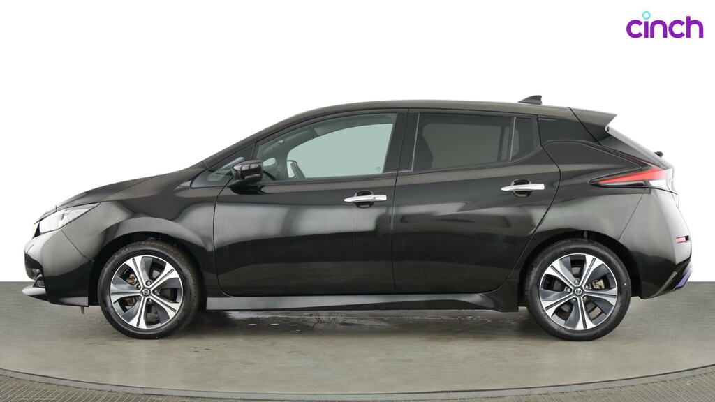 Nissan Leaf Hatchback Red #6
