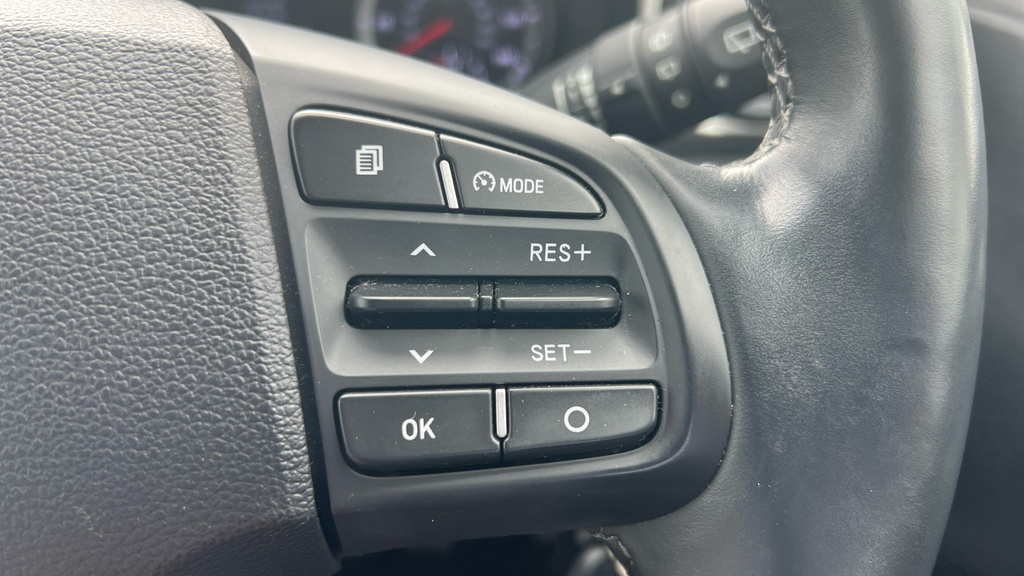 Hyundai I10 Se Connect Red #28