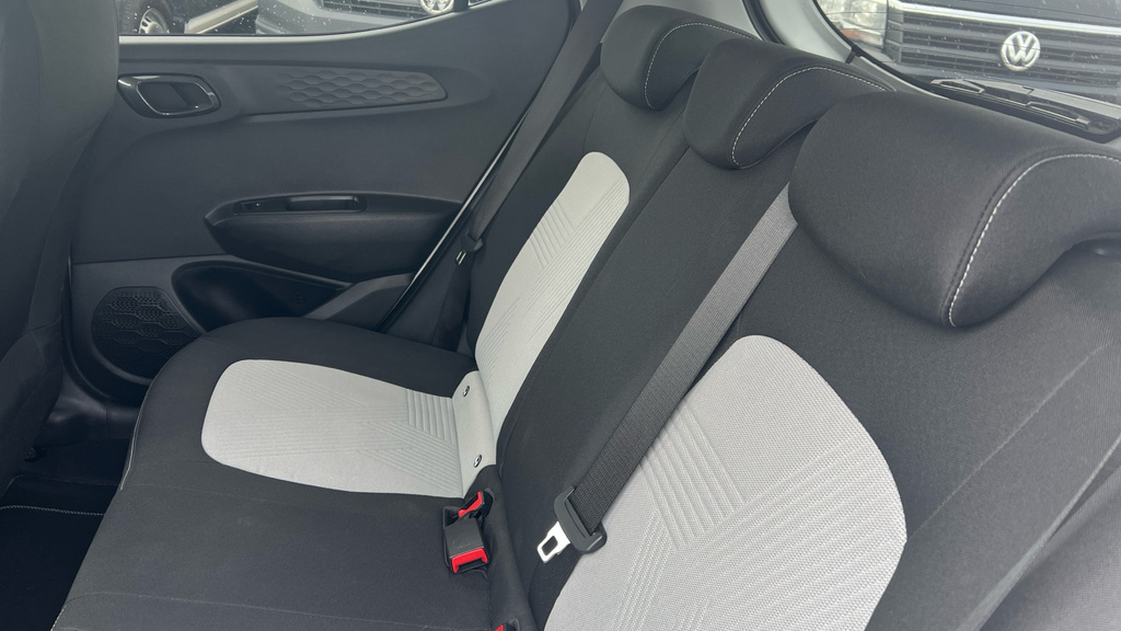 Hyundai I10 Se Connect Red #14