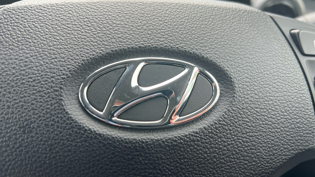 Hyundai I10 Se Connect Red #21