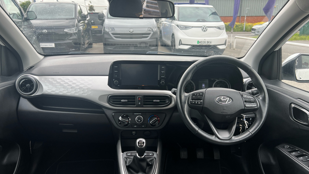 Hyundai I10 Se Connect Red #11