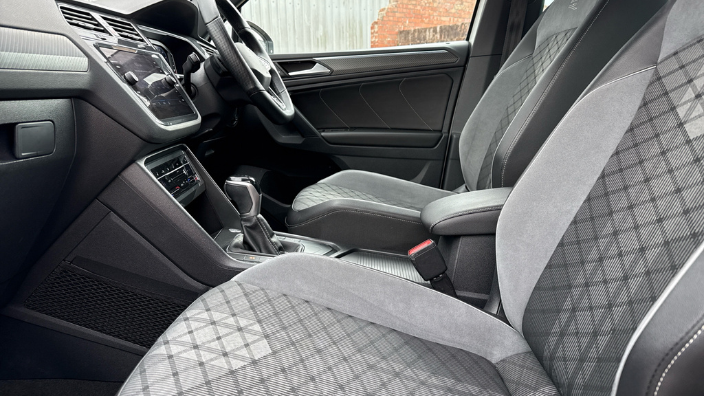 Volkswagen Tiguan Active Blue #30