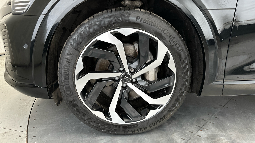 Audi Q8 e tron Vorsprung 55 E-tron Quattro 300,00 Kw Black #25