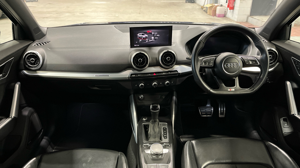 Audi Q2 S Line Grey #12
