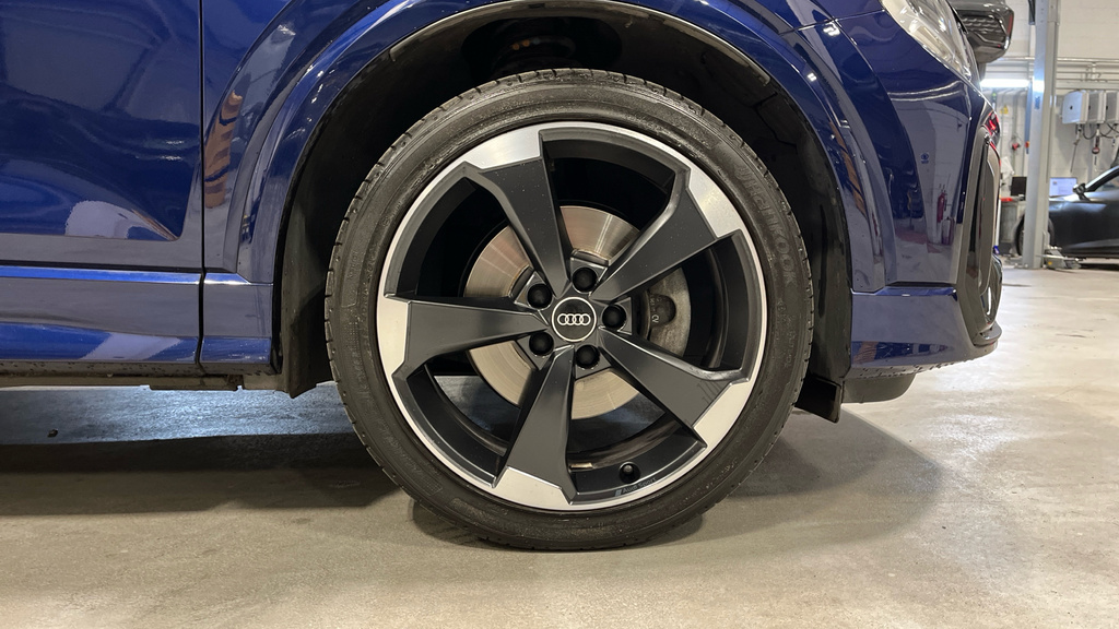 Audi Q2 S Line Grey #23