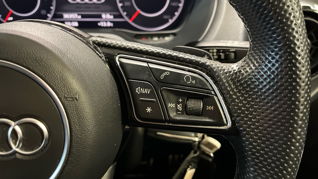 Audi Q2 S Line Grey #33