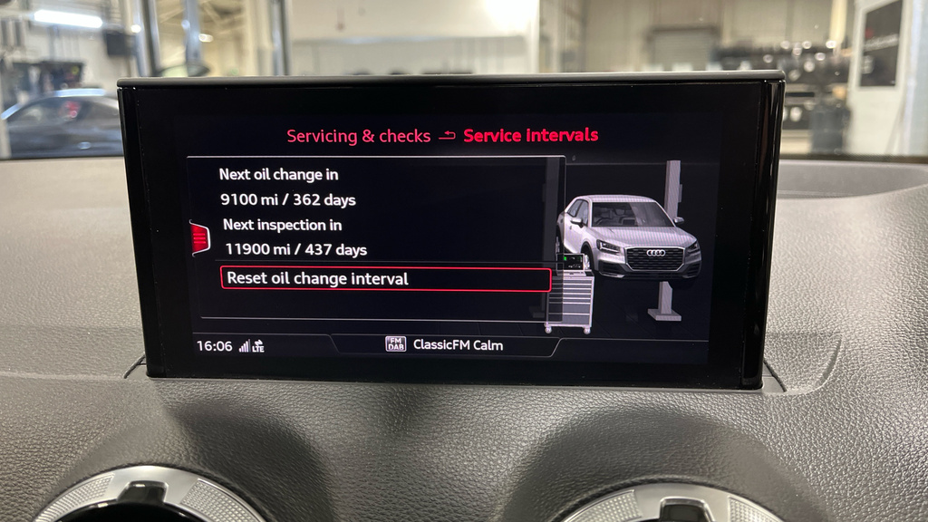 Audi Q2 S Line Grey #27