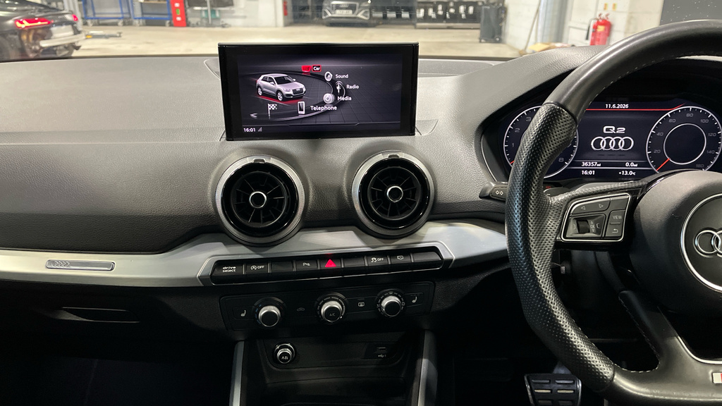 Audi Q2 S Line Grey #13