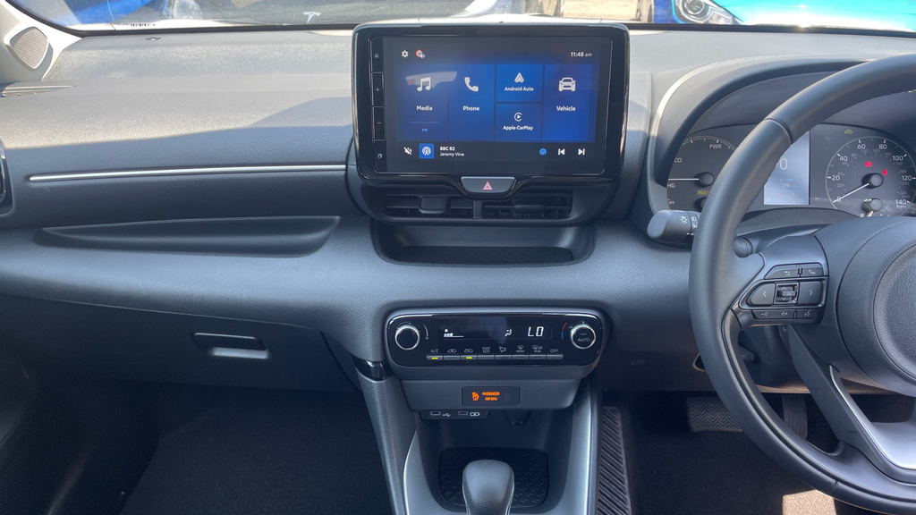 Mazda 2 1.5I Hybrid Homura Cvt White #16