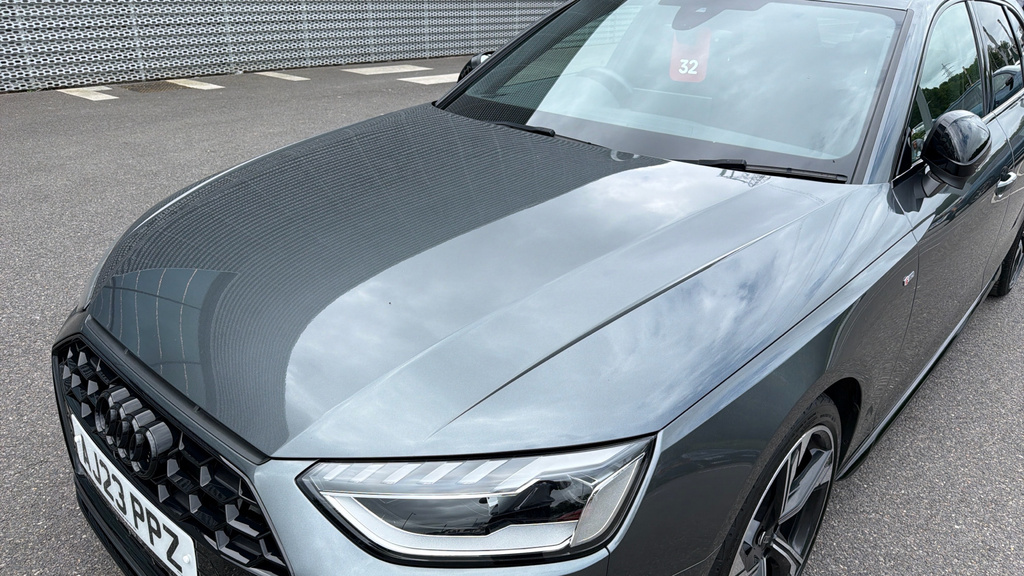 Audi A4 Avant Black Edition Black #19