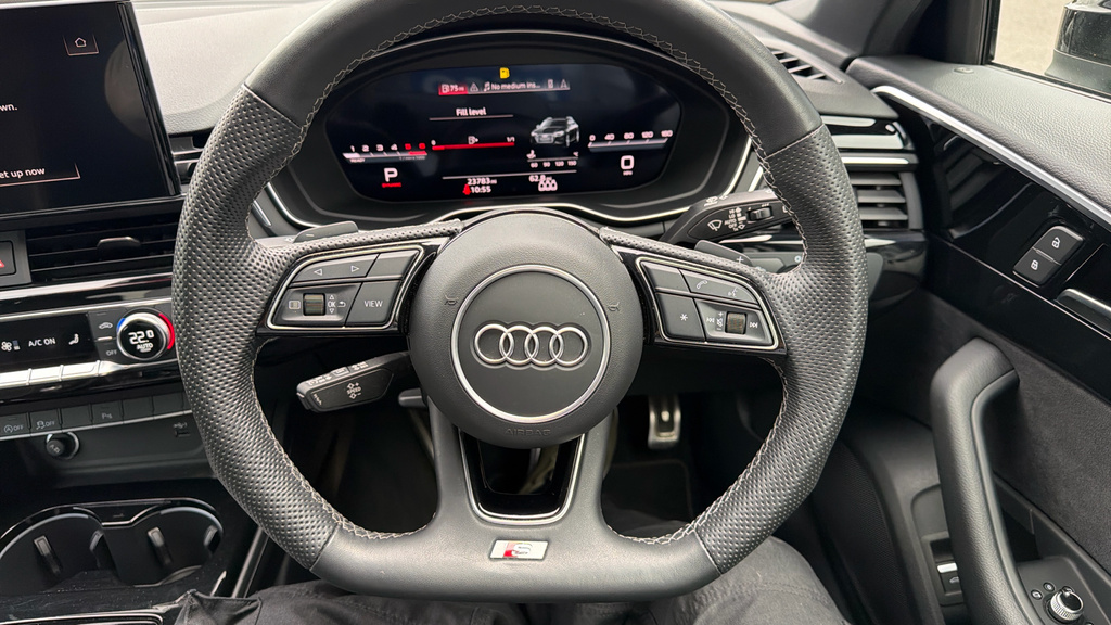 Audi A4 Avant Black Edition Black #44